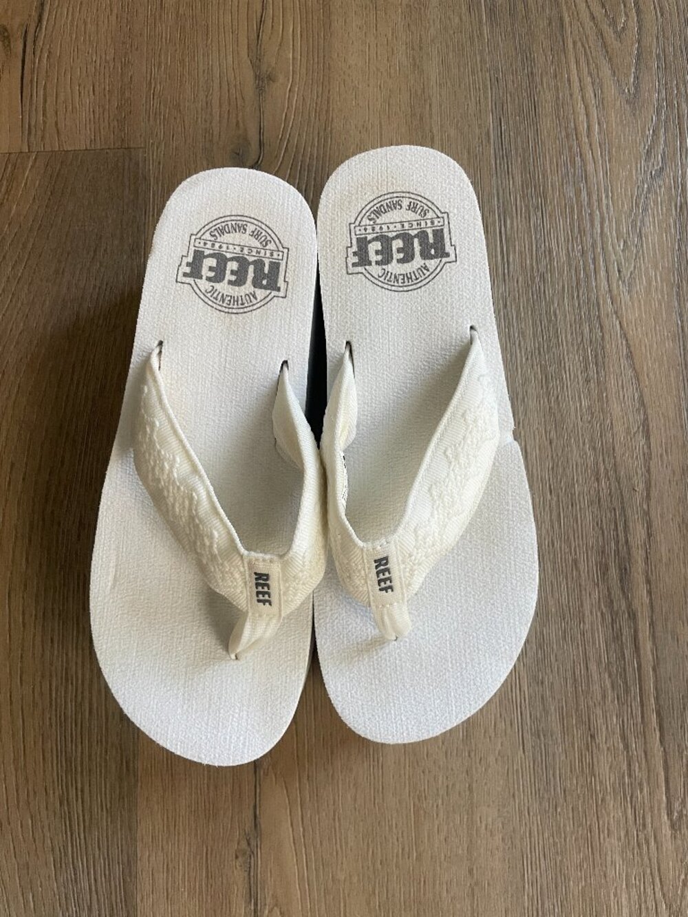 Reef Women's White Wedge Platform Flip Flop Sandal Shoes Size 6